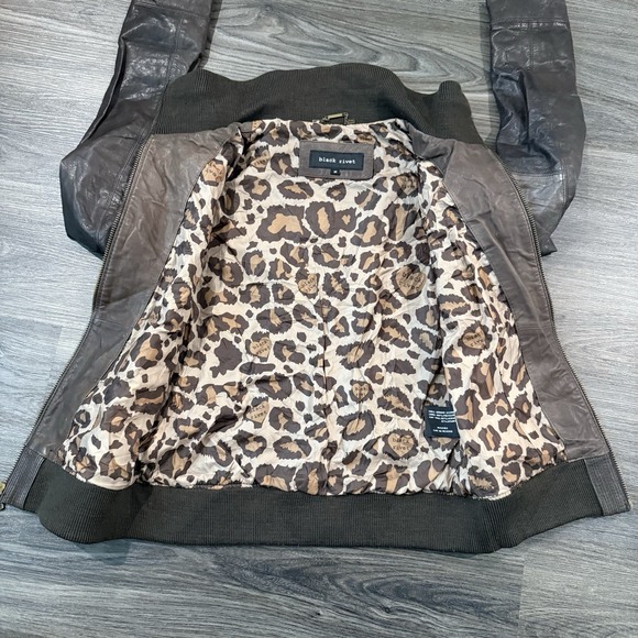 Black Rivet Brown Leather Classic Moto/Bomber Jacket Zip Medium Pockets - Picture 3 of 8